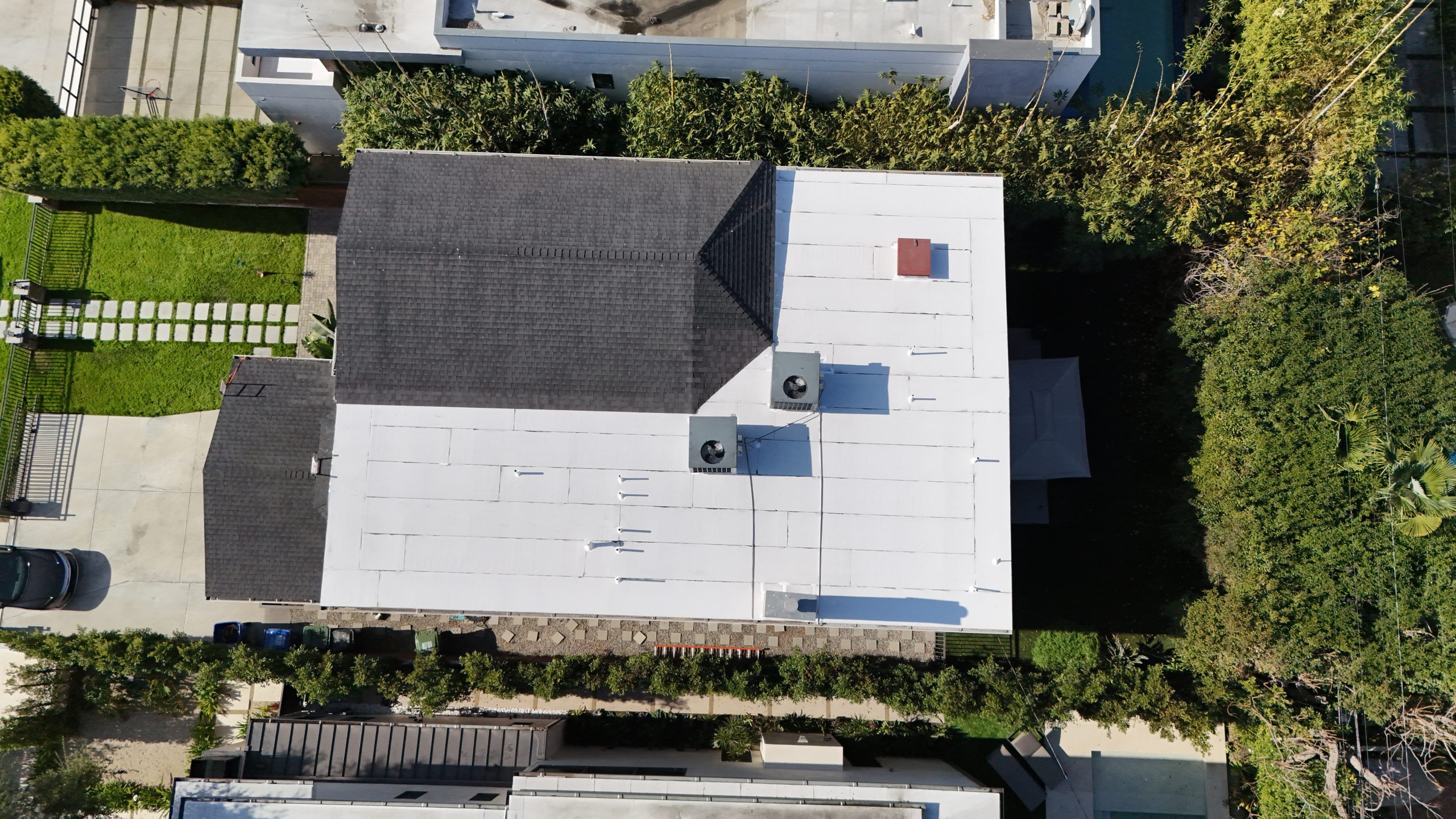 Completed roof replacement in Sherman Oaks, Los Angeles